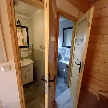 Domki Polanica 木屋