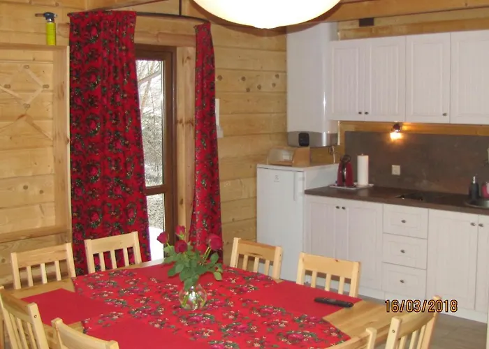 Domki Polanica 波兰尼卡-兹德鲁伊